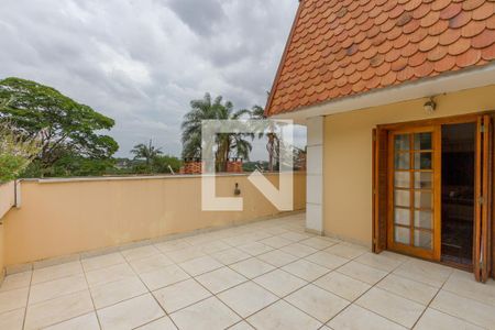 Casa à venda com 700m², 7 quartos e 5 vagas Casa à venda com 700m², 7 quartos e 5 vagasTerraço da Sala de TV