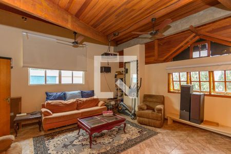 Casa à venda com 700m², 7 quartos e 5 vagas Casa à venda com 700m², 7 quartos e 5 vagasHome Theater