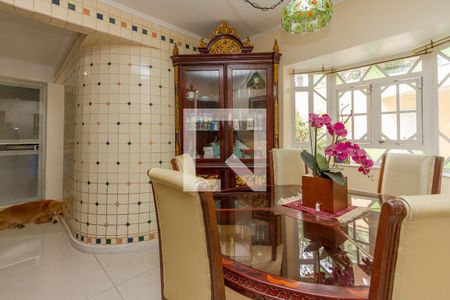 Casa à venda com 700m², 7 quartos e 5 vagas Casa à venda com 700m², 7 quartos e 5 vagasSala de Almoço