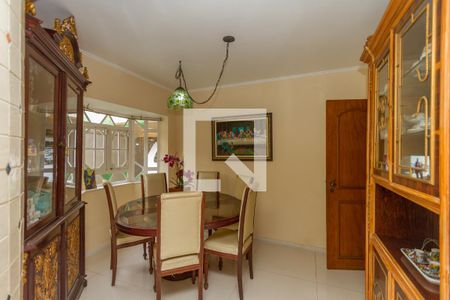 Casa à venda com 700m², 7 quartos e 5 vagas Casa à venda com 700m², 7 quartos e 5 vagasSala de Almoço