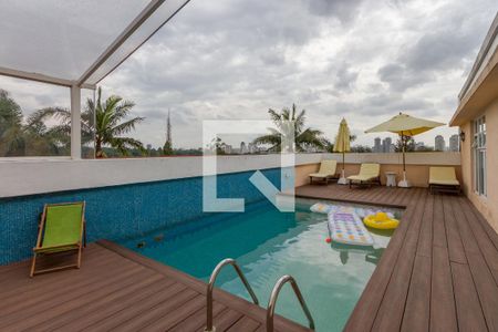 Casa à venda com 700m², 7 quartos e 5 vagas Casa à venda com 700m², 7 quartos e 5 vagasPiscina