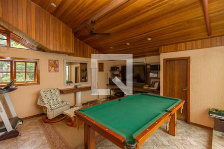 Casa à venda com 700m², 7 quartos e 5 vagas Casa à venda com 700m², 7 quartos e 5 vagasSalão de Jogos