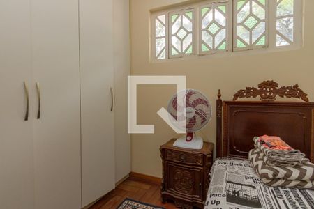 Casa à venda com 700m², 7 quartos e 5 vagas Casa à venda com 700m², 7 quartos e 5 vagasQuarto de Serviço 2