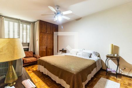 Apartamento à venda com 220m², 4 quartos e 2 vagas Apartamento à venda com 220m², 4 quartos e 2 vagasQuarto 2