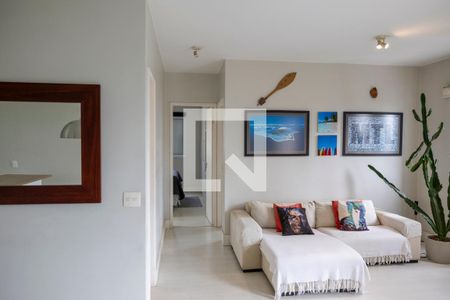 Sala de apartamento à venda com 3 quartos, 68m² em Jardim Tupanci, Barueri