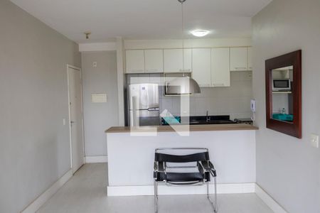 Sala de apartamento à venda com 3 quartos, 68m² em Jardim Tupanci, Barueri