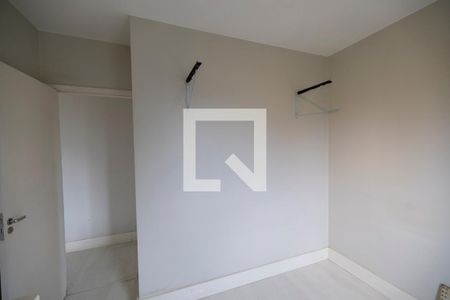 Quarto de apartamento à venda com 3 quartos, 68m² em Jardim Tupanci, Barueri