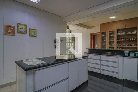 Casa à venda com 1080m², 5 quartos e 6 vagasCozinha