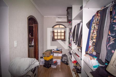 Casa à venda com 360m², 5 quartos e 6 vagasCloset da suíte