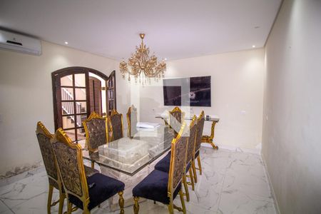 Casa à venda com 360m², 5 quartos e 6 vagasSala de Jantar