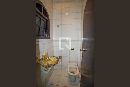 Casa à venda com 360m², 5 quartos e 6 vagasBanheiro 3