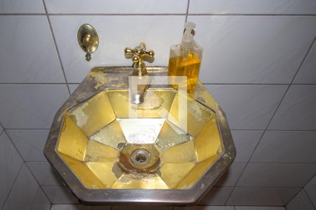 Casa à venda com 360m², 5 quartos e 6 vagasBanheiro 3