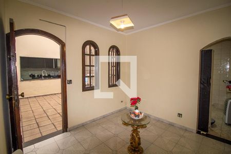 Casa à venda com 360m², 5 quartos e 6 vagasCasa 2 - Sala