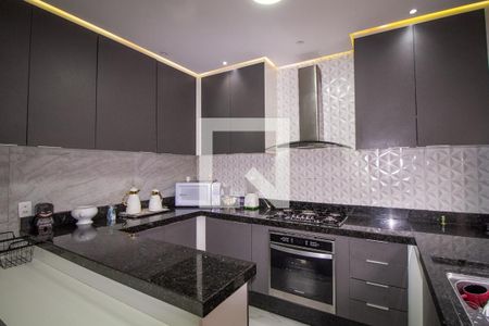 Casa à venda com 360m², 5 quartos e 6 vagasCozinha