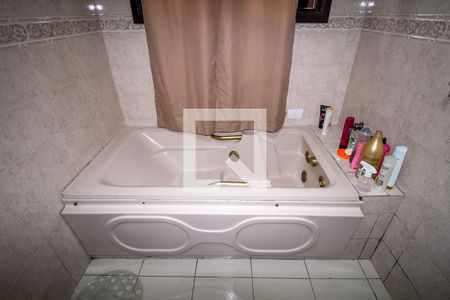 Casa à venda com 360m², 5 quartos e 6 vagasBanheiro 2