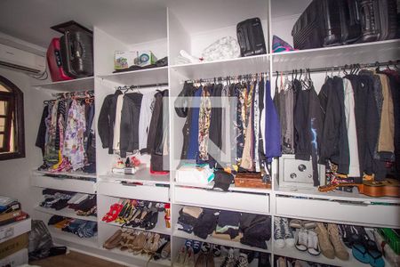 Casa à venda com 360m², 5 quartos e 6 vagasCloset da suíte