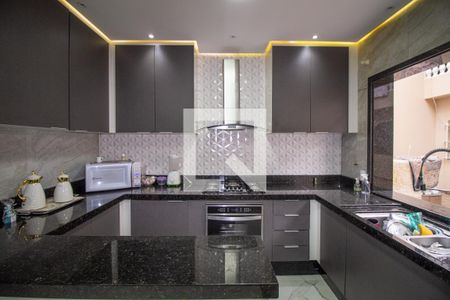 Casa à venda com 360m², 5 quartos e 6 vagasCozinha