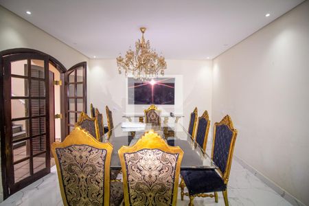Casa à venda com 360m², 5 quartos e 6 vagasSala de Jantar