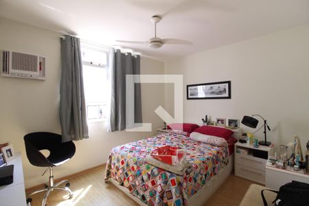 Apartamento à venda com 200m², 3 quartos e 2 vagasSuíte 1