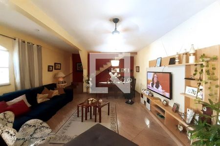 Sala de casa para alugar com 2 quartos, 180m² em Engenheiro Leal, Rio de Janeiro