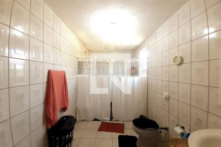 Casa para alugar com 180m², 2 quartos e sem vaga Casa para alugar com 180m², 2 quartos e sem vagaBanheiro da Suíte