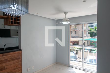 Sala de apartamento para alugar com 2 quartos, 46m² em Taquara, Rio de Janeiro
