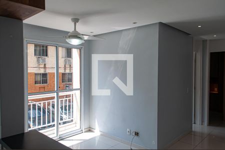 Sala de apartamento para alugar com 2 quartos, 46m² em Taquara, Rio de Janeiro