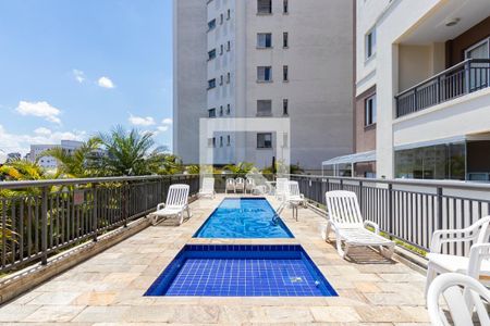 Apartamento à venda com 65m², 2 quartos e 2 vagas Apartamento à venda com 65m², 2 quartos e 2 vagasÁrea comum - Piscina