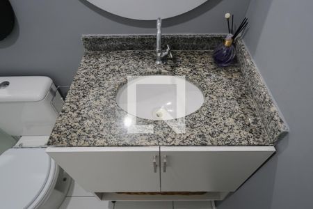 Apartamento para alugar com 67m², 2 quartos e 1 vaga Apartamento para alugar com 67m², 2 quartos e 1 vagaBanheiro social