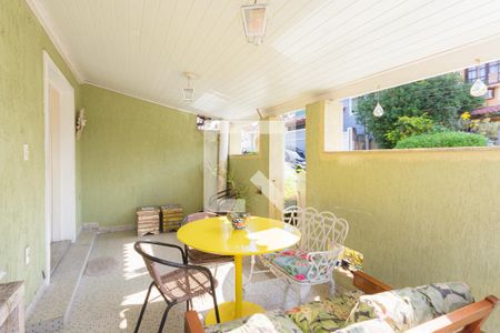 Casa de condomínio à venda com 181m², 3 quartos e 2 vagas Casa de condomínio à venda com 181m², 3 quartos e 2 vagasVaranda da Sala