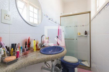 Casa de condomínio à venda com 181m², 3 quartos e 2 vagas Casa de condomínio à venda com 181m², 3 quartos e 2 vagasBanheiro da Suíte 2