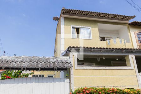 Casa de condomínio à venda com 181m², 3 quartos e 2 vagas Casa de condomínio à venda com 181m², 3 quartos e 2 vagasFachada da Casa