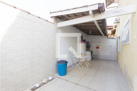 Casa de condomínio à venda com 181m², 3 quartos e 2 vagas Casa de condomínio à venda com 181m², 3 quartos e 2 vagasÁrea de Serviço