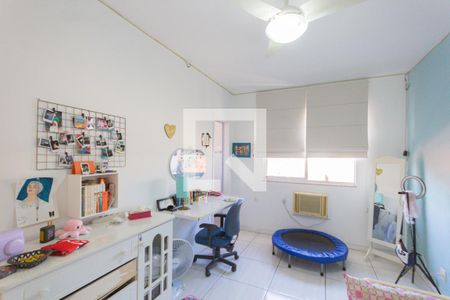 Casa de condomínio à venda com 181m², 3 quartos e 2 vagas Casa de condomínio à venda com 181m², 3 quartos e 2 vagasSuíte 2