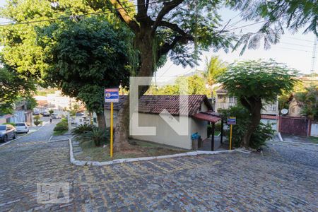 Casa de condomínio à venda com 181m², 3 quartos e 2 vagas Casa de condomínio à venda com 181m², 3 quartos e 2 vagasÁrea Comum