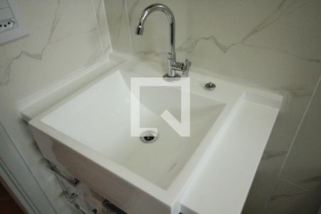 Apartamento à venda com 80m², 3 quartos e 1 vaga Apartamento à venda com 80m², 3 quartos e 1 vagaBanheiro