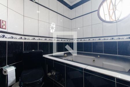 Casa à venda com 230m², 3 quartos e 6 vagas Casa à venda com 230m², 3 quartos e 6 vagasBanheiro