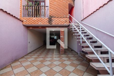 Casa à venda com 230m², 3 quartos e 6 vagas Casa à venda com 230m², 3 quartos e 6 vagasEntrada