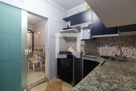 Casa à venda com 230m², 3 quartos e 6 vagas Casa à venda com 230m², 3 quartos e 6 vagasCozinha