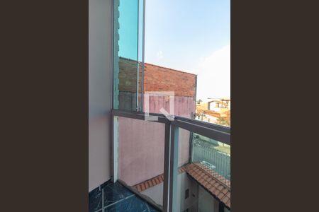 Casa à venda com 230m², 3 quartos e 6 vagas Casa à venda com 230m², 3 quartos e 6 vagasVaranda