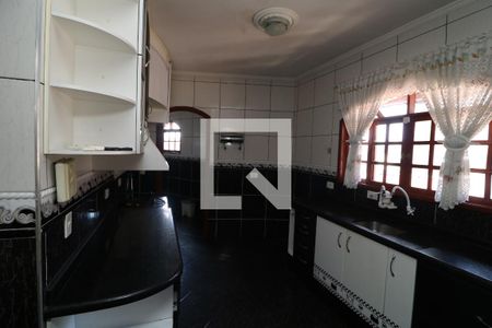Casa à venda com 550m², 4 quartos e 2 vagasCozinha