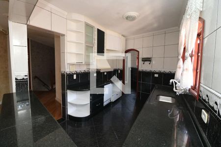 Casa à venda com 550m², 4 quartos e 2 vagasCozinha