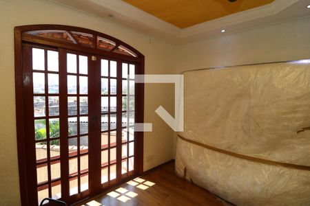 Casa à venda com 550m², 4 quartos e 2 vagasQuarto