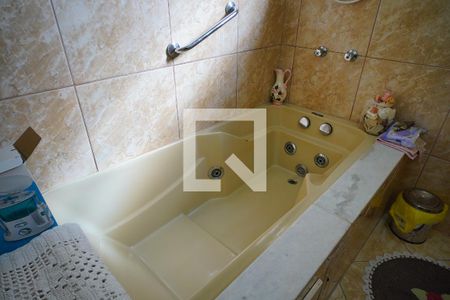 Apartamento à venda com 192m², 4 quartos e 2 vagasBanheiro da Suíte