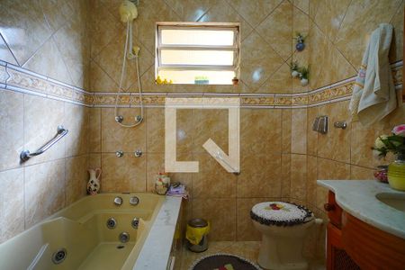 Apartamento à venda com 192m², 4 quartos e 2 vagasBanheiro da Suíte