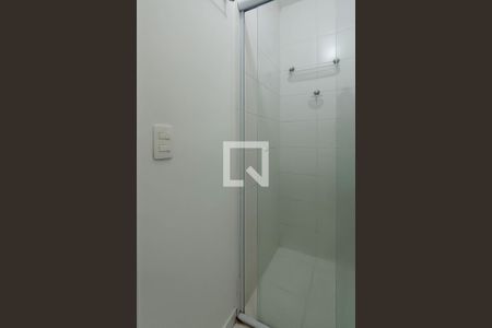 Apartamento à venda com 57m², 2 quartos e 1 vaga Apartamento à venda com 57m², 2 quartos e 1 vagaBanheiro Social