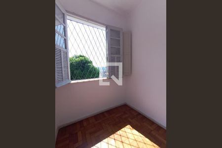 Casa à venda com 73m², 3 quartos e 3 vagasPequeno cômodo