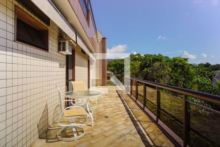 Apartamento para alugar com 550m², 5 quartos e 5 vagas Apartamento para alugar com 550m², 5 quartos e 5 vagasVaranda