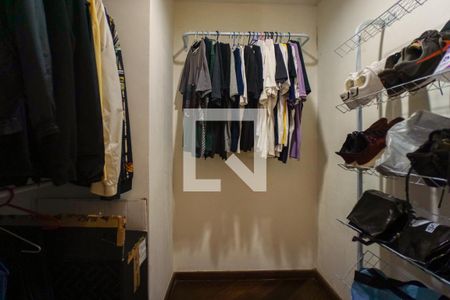 Apartamento para alugar com 550m², 5 quartos e 5 vagas Apartamento para alugar com 550m², 5 quartos e 5 vagasCloset Suíte 4