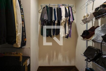 Apartamento para alugar com 550m², 5 quartos e 5 vagas Apartamento para alugar com 550m², 5 quartos e 5 vagasCloset Suíte 4